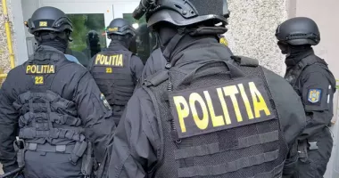 Stire din Eveniment : Șase bărbați reținuți pentru viol și agresiuni sexuale asupra unor minore