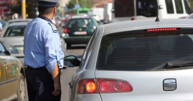 Stire din Eveniment : A luat trei filipinezi în mașină și a fugit cu bunurile lor