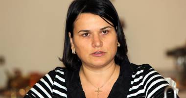 Stire din Eveniment : Nicoleta Ploscaru și complicii ei, printre care și un polițist,  deferită justiției