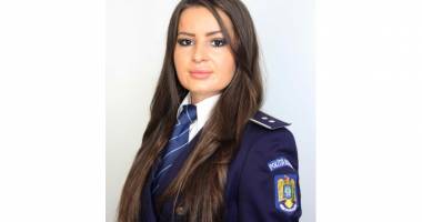 Stire din Eveniment : Polițista erou! A salvat de la moarte o femeie lovită de mașină