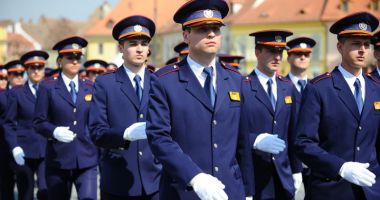 Stire din Politică-Administrație : Deputații au decis: polițiștii și militarii pot folosi compensația de chirie la achiziția unei locuințe