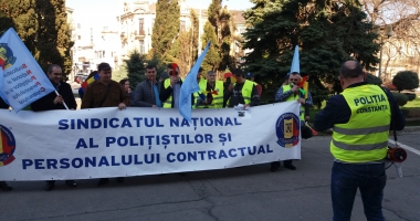 Proteste ale polițiștilor în fața Prefecturii Constanța. "Ne-am săturat să fim umiliți!" - 2