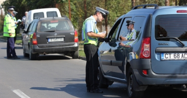 Stire din Eveniment : Polițiștii trebuie angajați după criterii obiective. "Așa cum au cei de la Poliția Locală, raportat la populație"