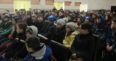 Polițiștii i-au învățat pe elevi cum să prevină violența - 2
