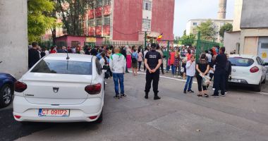 Poliţiştii locali constănţeni supraveghează unităţile de învăţământ