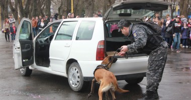 Polițiștii mascați au făcut spectacol în centrul Constanței - 4