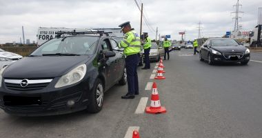 Stire din Eveniment : Polițiștii rurali în acțiune. Sute de autovehicule controlate într-o singură noapte
