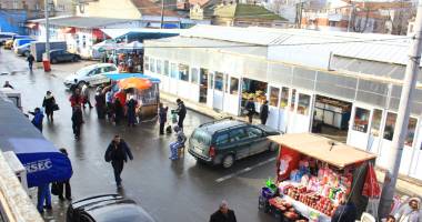 Stire din Eveniment : Polițiștii vor să "curețe" Piața Griviței