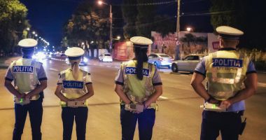Stire din Eveniment : Polițiștii, campioni la ore suplimentare dintre angajații din U.E.!