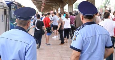 Stire din Eveniment : Zeci de călători de pe trenuri, sancționați deoarece nu aveau măști