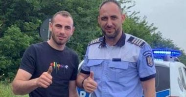 Stire din Eveniment : Eroi în uniformă. Doi polițiști de la Crucea au sărit în ajutorul unor turiști din Iași