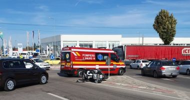 Stire din Eveniment : Polițist pe motocicletă, rănit de un șofer neatent, în Constanța