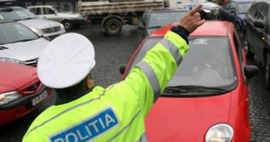 Stire din Social : Atenție, șoferi! Circulație blocată la Casa de Cultură!