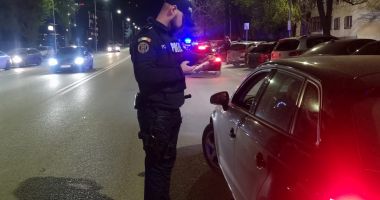 Stire din Eveniment : Noapte albă pentru polițiștii constănțeni. Legitimări și verificări soldate cu mii de lei amenzi
