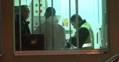 Stire din Eveniment : Masacrul de la coafor / Polițiști, cercetați disciplinar în urma atacului