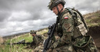 Stire din Actualitate : Polonia lansează un nou program de instruire militară