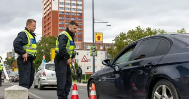 Stire din Actualitate : Polonia prelungește cu șase luni controalele la frontierele cu Germania și Lituania