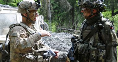 Stire din Actualitate : Polonia desfăşoară peste 1.000 de militari către frontiera sa de est