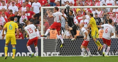 Galerie foto. Polonia câștigă ultima partidă din grupă. Urmează meciul cu Elveția - 2