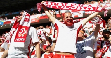 Stire din Sport : Victorie fără probleme pentru Polonia împotriva Irlandei de Nord
