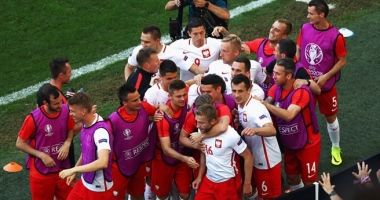 Galerie foto. Polonia câștigă ultima partidă din grupă. Urmează meciul cu Elveția - 5
