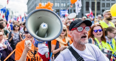 Stire din Actualitate : Manifestație de amploare în Polonia,  cu sloganuri proeuropene