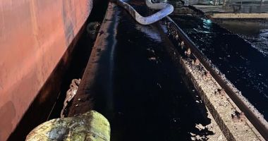 ALERTĂ. Poluare cu păcură, în Portul Midia Năvodari - 3