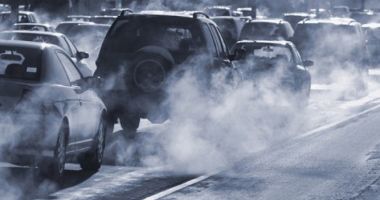 Stire din Eveniment : Opt din zece șoferi ar putea plăti taxa pe poluare