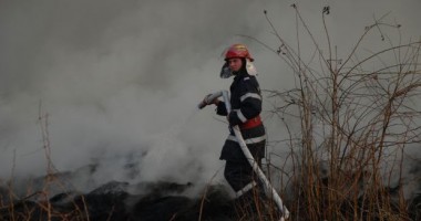 Incendiu lângă Taverna Sârbului