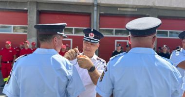 Zi importantă la Detașamentul de Pompieri Palas din Constanța. Mai mulți pompieri înaintați în grad - 3