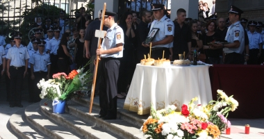 Învățați să îi respectați! Asta e diferența dintre voi și ei! Ei mor pentru țară. Voi vă "îmbolnăviți" la DNA și în pușcării - 7