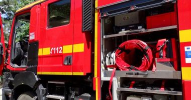 UPDATE Incendiu de vegetație uscată, la Costinești. Intervin pompierii de la Tuzla, Techirghiol și Eforie