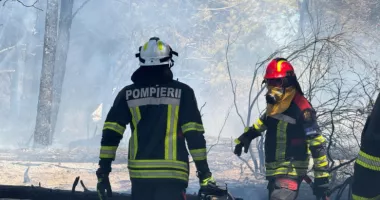 Pompierii români rămân în Franța. Misiunea de sprijin a fost prelungită cu două săptămâni