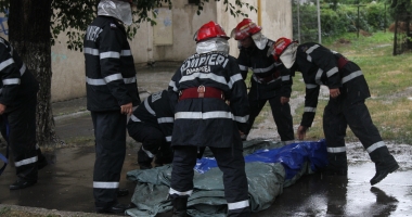 Stire din Economie : INUNDAȚII LA CONSTANȚA. Pompierii sunt în stare de alertă, după avertizările meteo