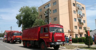 Stire din Eveniment : O macara s-a răsturnat la Mangalia