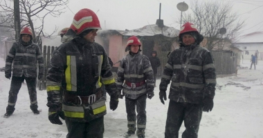 Pompierii și militarii au continuat deblocarea drumurilor  din Constanța - 4