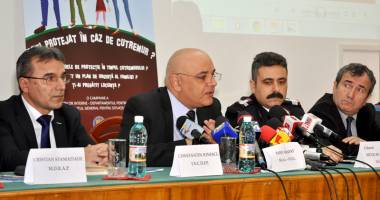 Stire din Eveniment : Pompierii lansează campania  "Nu tremur  la cutremur"
