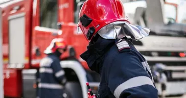 Stire din Eveniment : Incendiu la o casă în Băneasa, pe strada Florilor