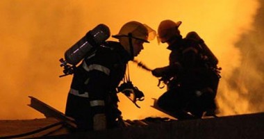 Stire din Eveniment : Incendiu la o firmă de pe strada Vârful cu Dor