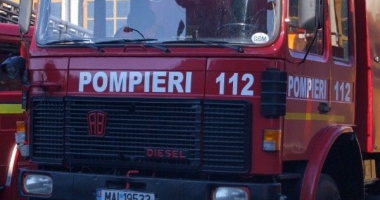 Stire din Eveniment : Incendiu la mall. Un bărbat a fost rănit
