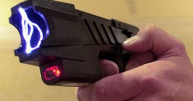 Stire din Eveniment : Panică în curtea unei biserici: un cerșetor îi amenința pe cei care refuzau să îi dea bani