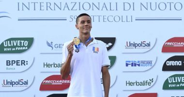 Stire din Sport : David Popovici, medalie de aur și record la Sette Colli, la 100 de metri liber