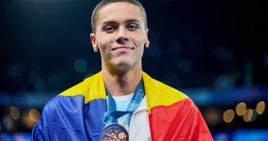 Stire din Sport : David Popovici: „Înainte să câștig în bazin, am câștigat cu mintea mea”