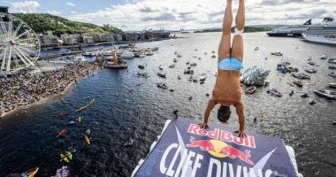 Stire din Sport : Constantin Popovici, clasat pe locul 3 la Oslo, în circuitul Red Bull Cliff Diving