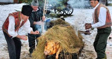Stire din Actualitate : Porcul, vedeta Crăciunului la români. Ce reguli trebuie să respecţi la tăierea porcului ca să nu-ţi iei amendă