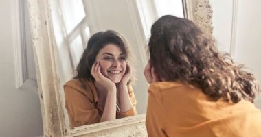 Stire din Sănătate : Cauze frecvente care duc la dilatarea porilor