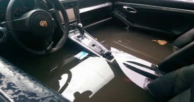 IMAGINI INCREDIBILE / De ce nu e bine să mergi cu Porsche-ul prin Constanța - 2