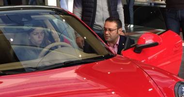 Stire din Sport : Ce cadou a primit Simona Halep după Turneul Campioanelor