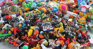 Stire din Eveniment : Jucării și cutii de gresie, toate contrafăcute, confiscate la Constanța. Dosare penale în ambele cauze!