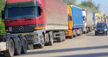 Bani mulţi la mijloc! Parcarea pentru TIR-uri din portul Constanţa, afacere cu iz penal - 2